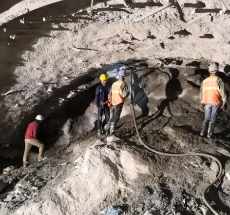 菏泽拱顶带模注浆料的施工流程及注意事项